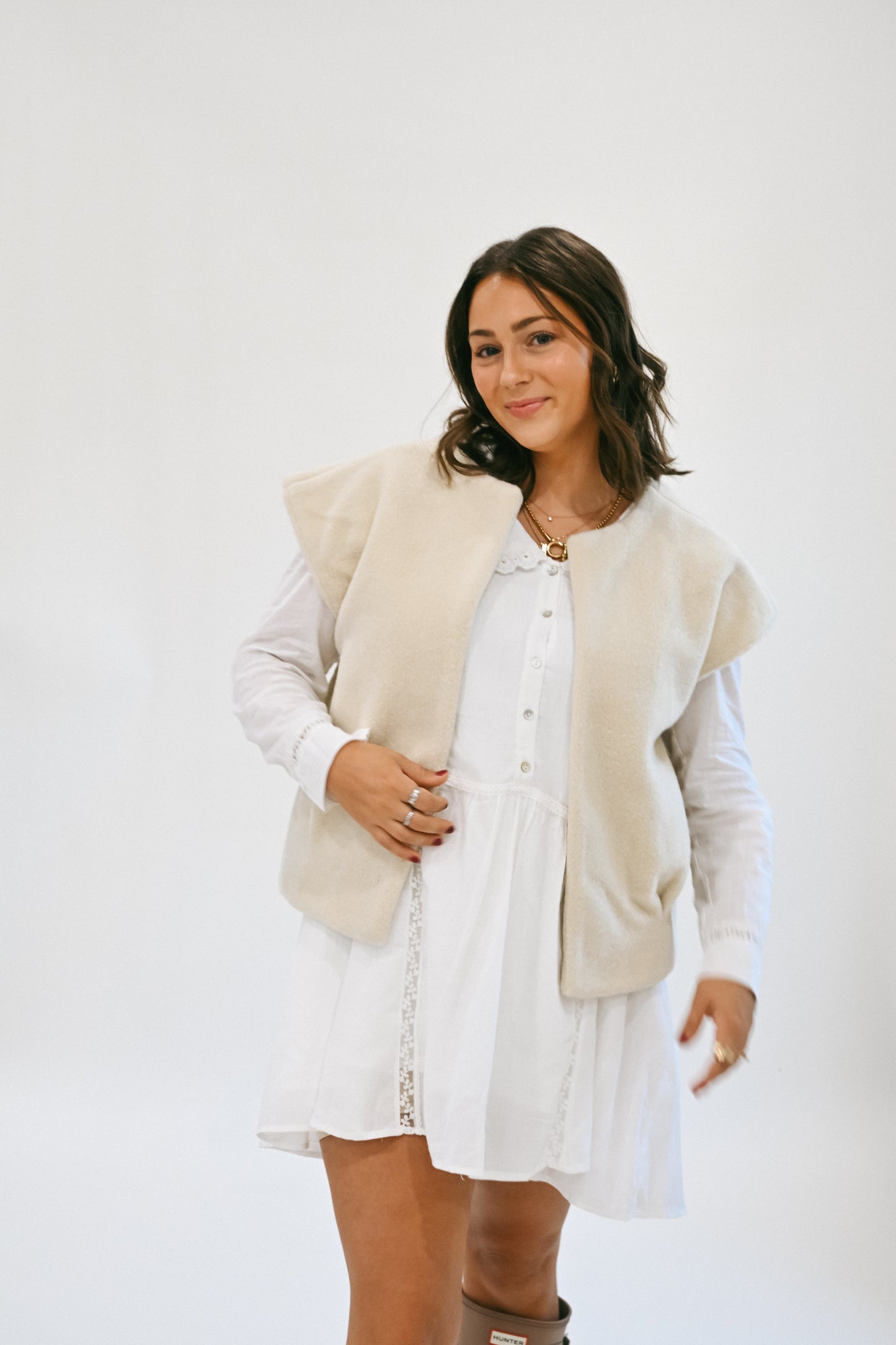 'Gabrielle' Boucle Vest in Oatmeal