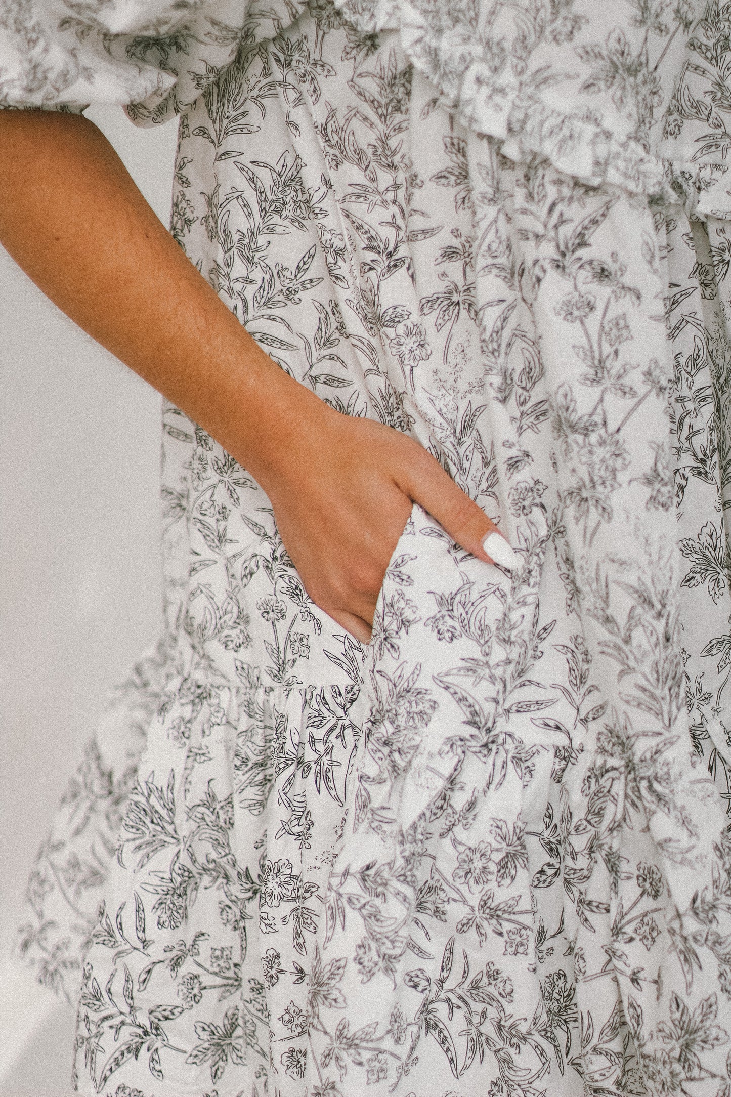 'Kinna' Dress in Black Floral