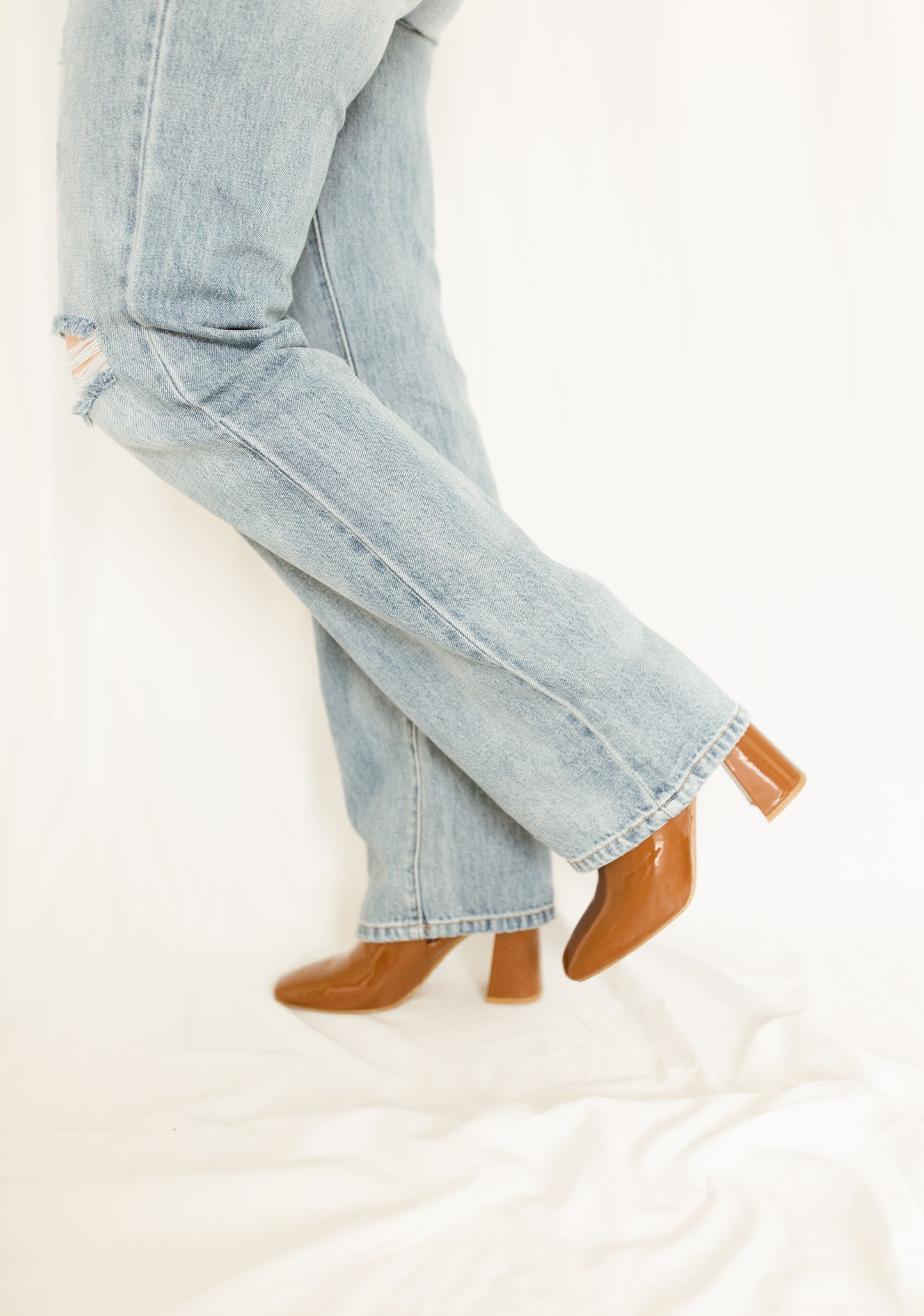 'Malcolm' 90's Straight Jeans in Light Wash