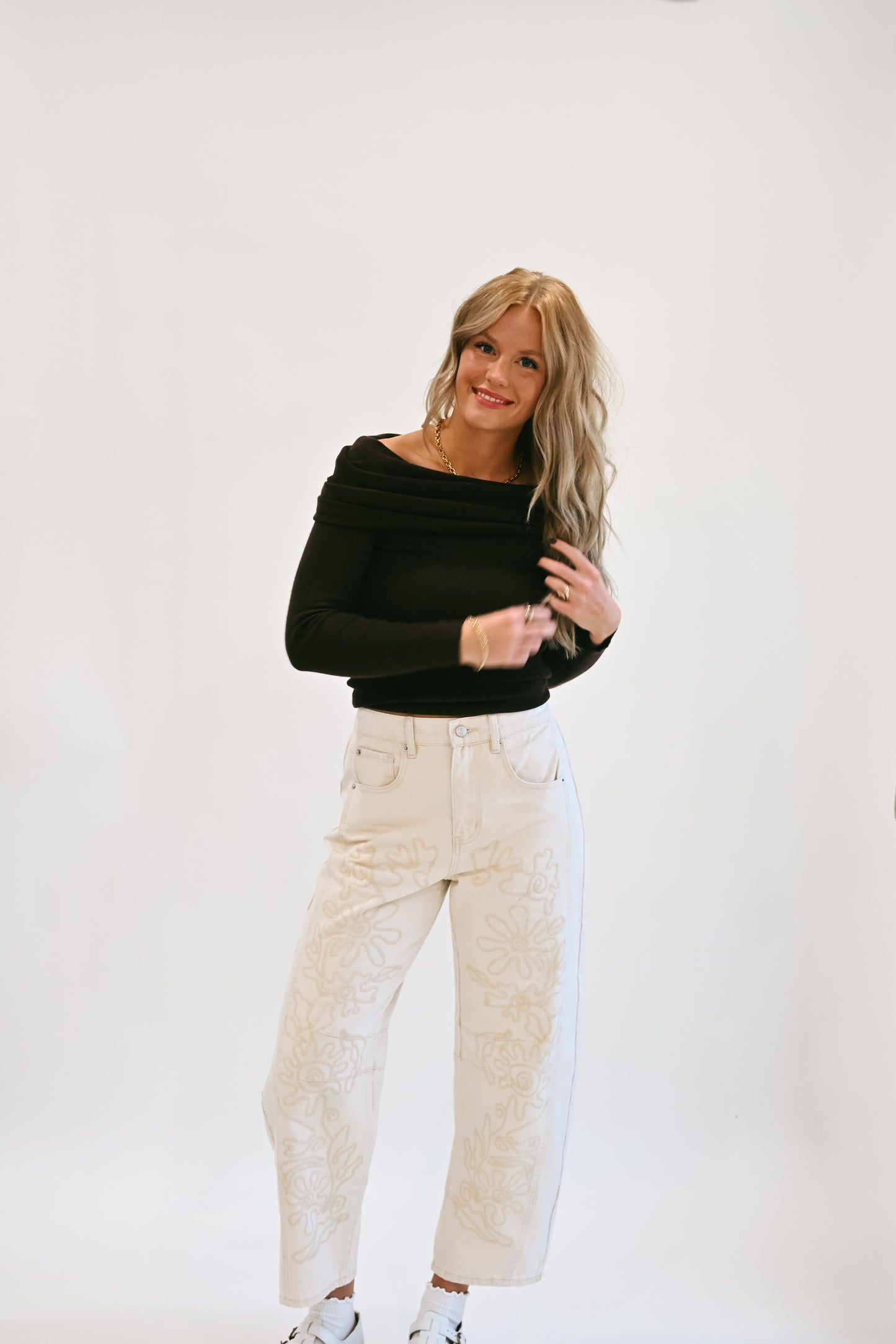 RESTOCKED ‘Windom' Embroidered Barrel Jeans