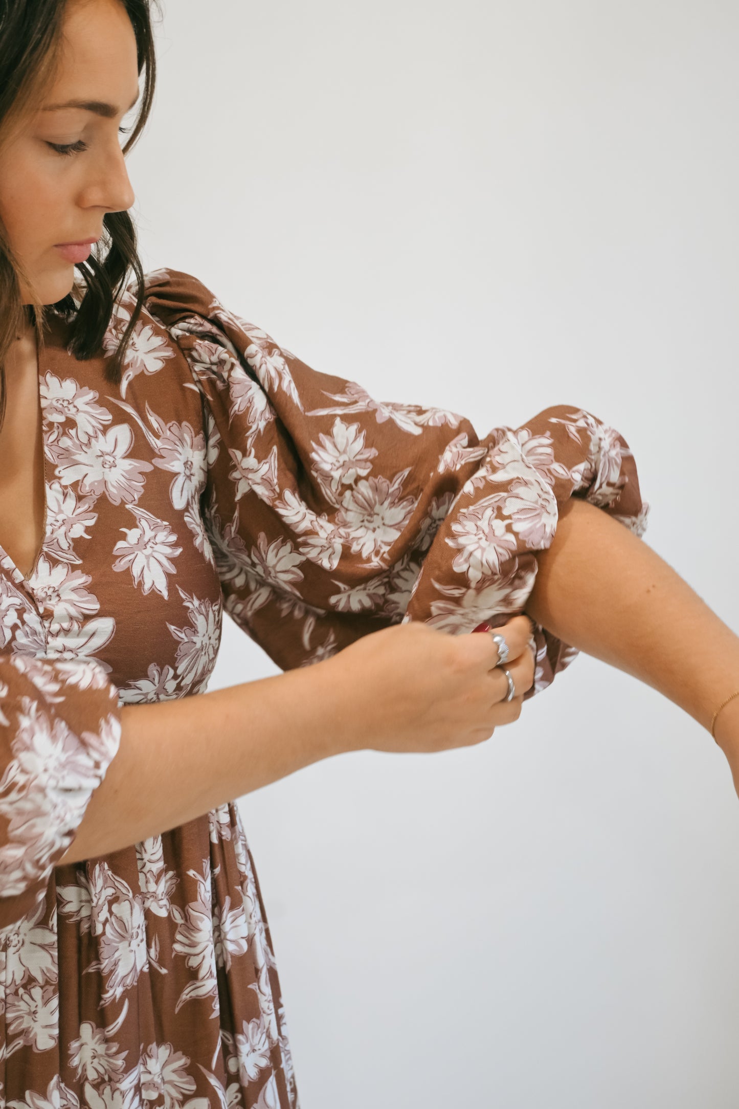 'Leann' Floral Dress in Mocha