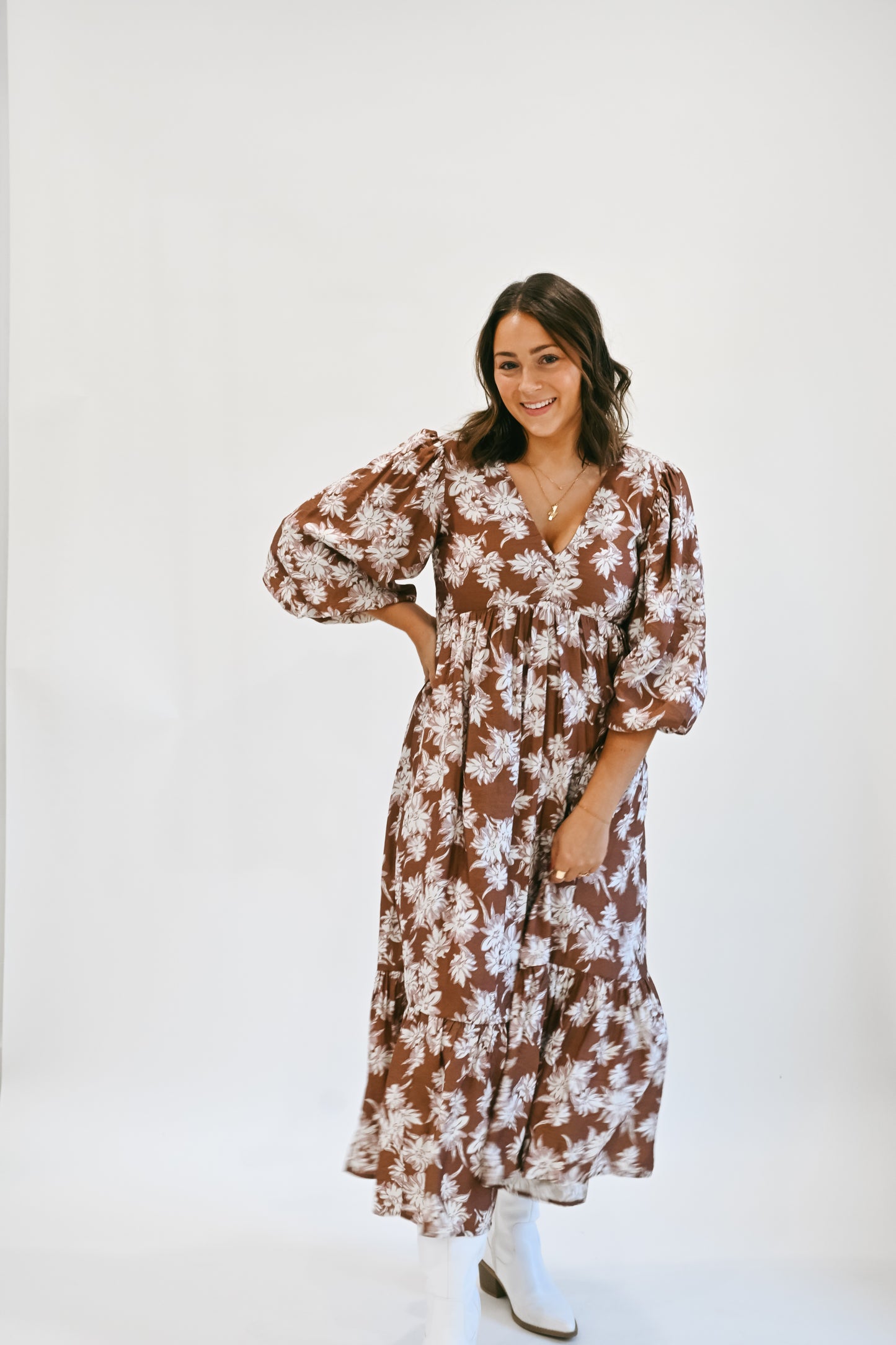 'Leann' Floral Dress in Mocha