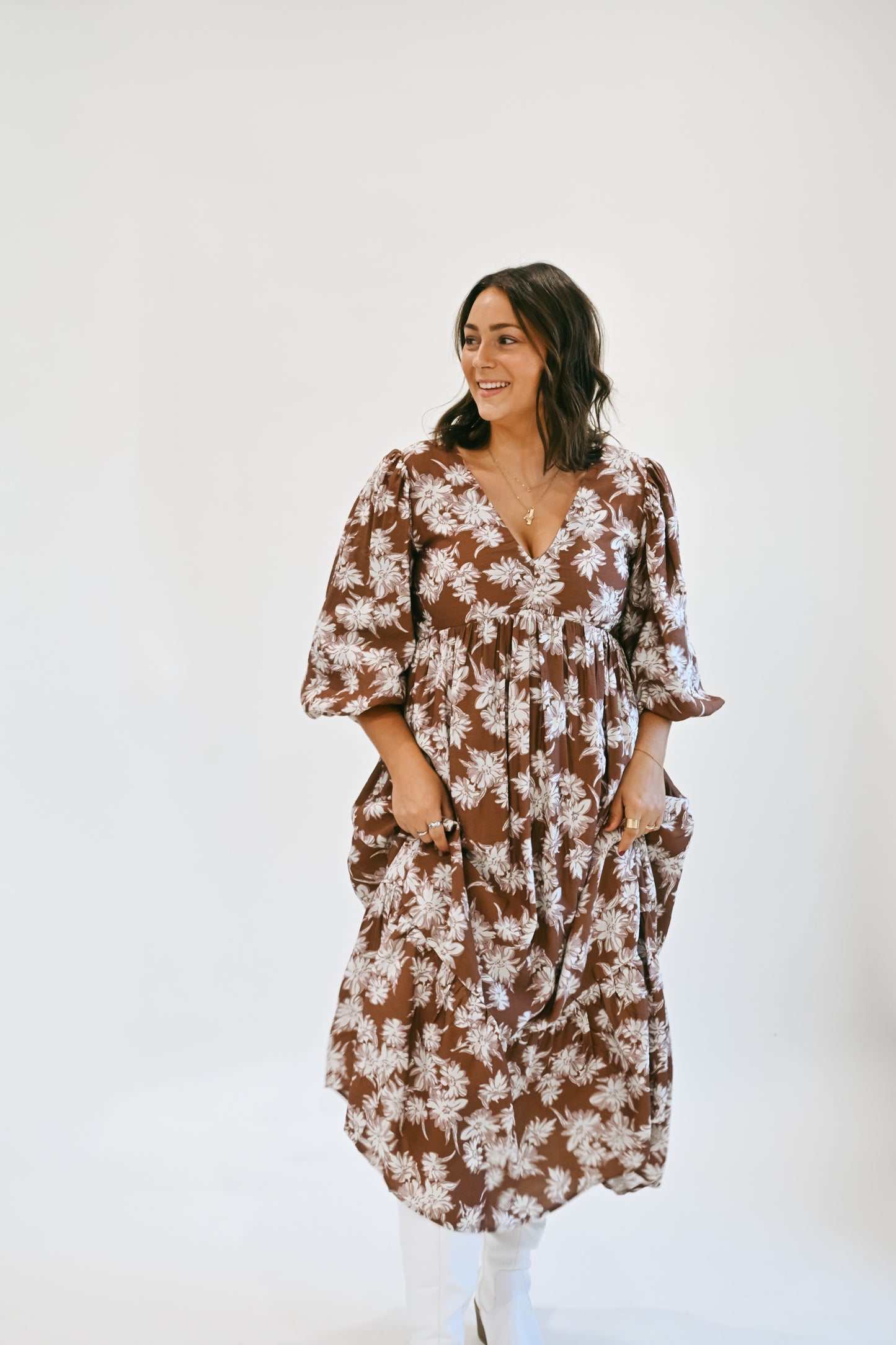 'Leann' Floral Dress in Mocha