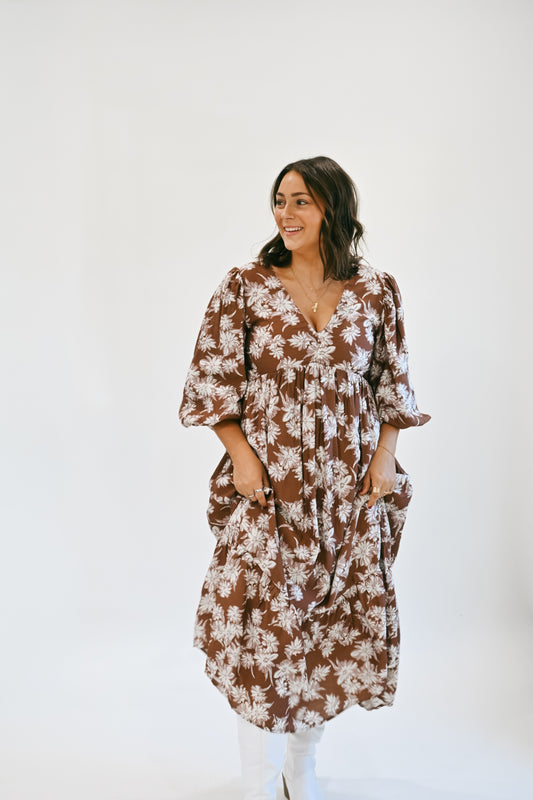 'Leann' Floral Dress in Mocha