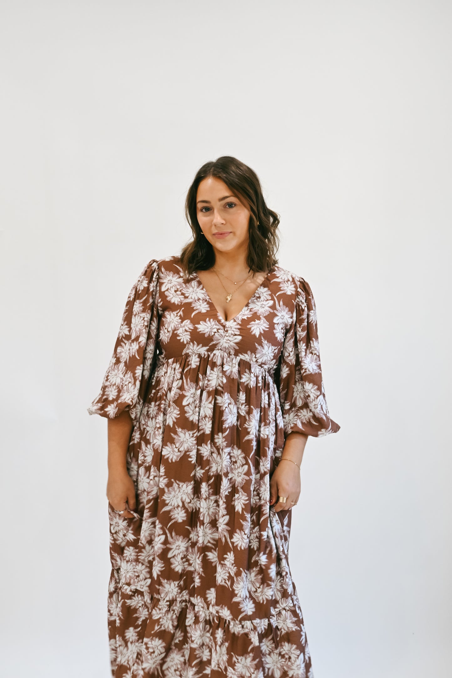 'Leann' Floral Dress in Mocha