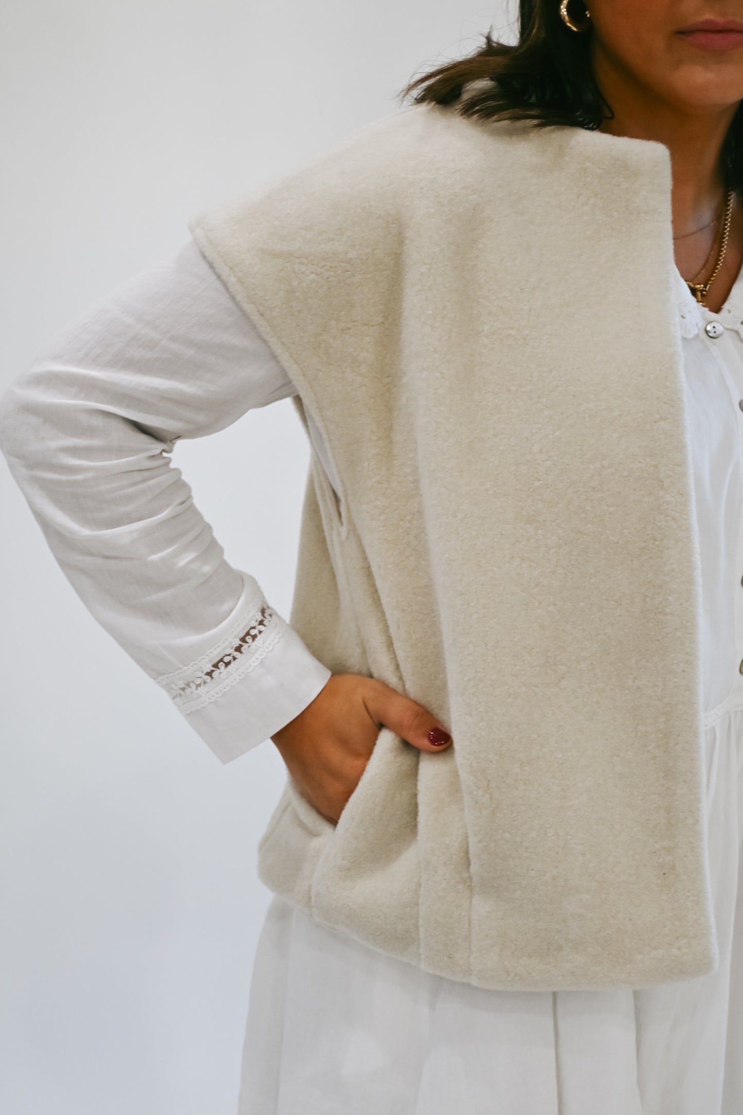 'Gabrielle' Boucle Vest in Oatmeal