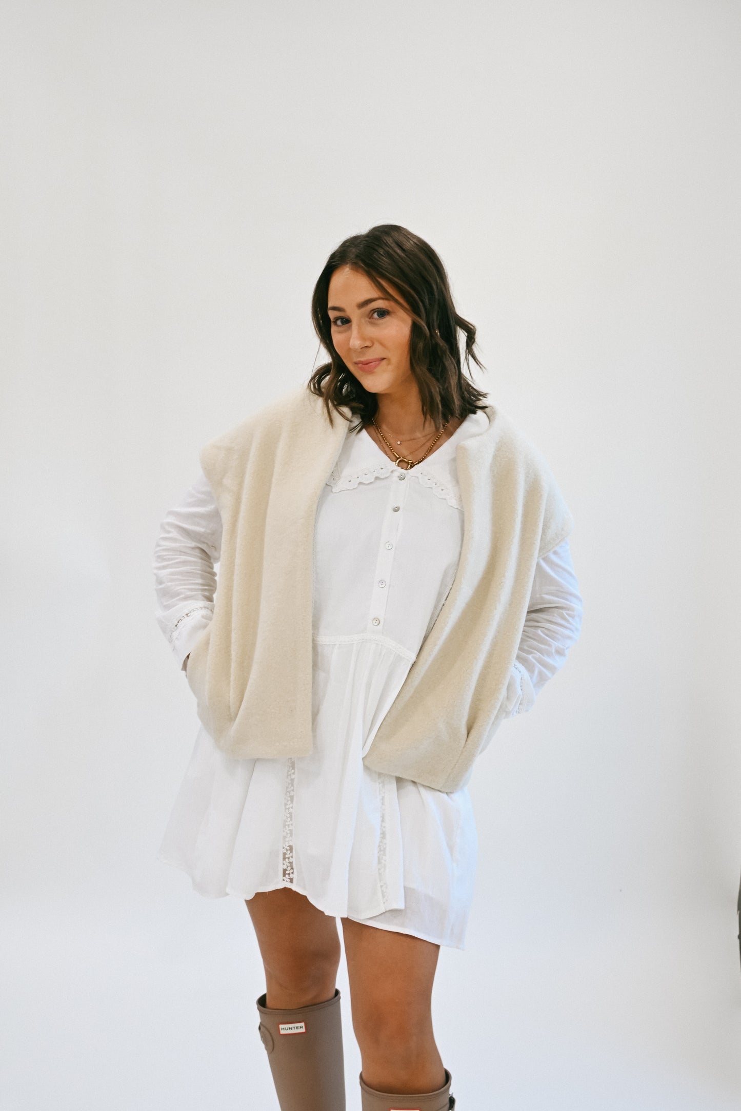 'Gabrielle' Boucle Vest in Oatmeal